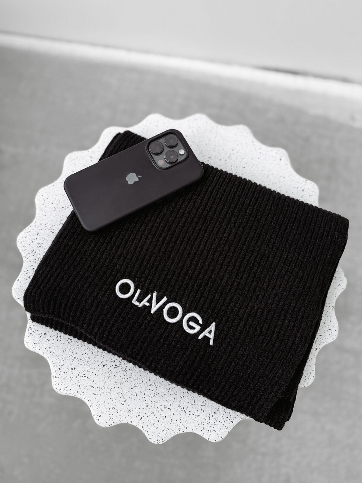 VIVAMITO knitted scarf black