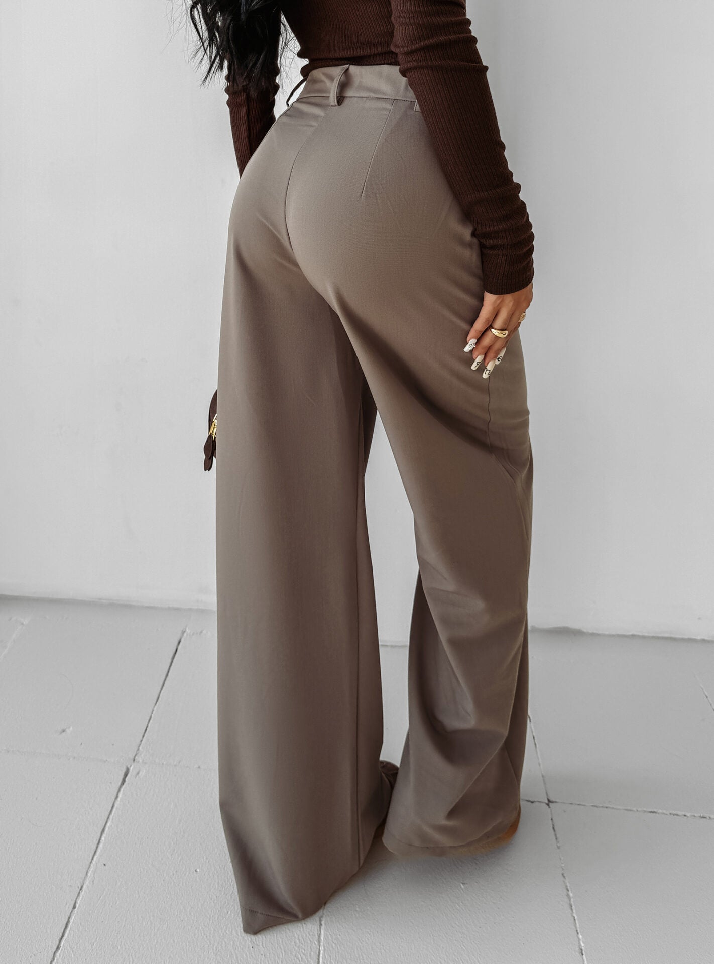 NIGHTBREAK latte trousers